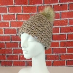 ✔️Universal Thread hat